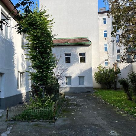 Traveler Lodging Vienna Exterior photo